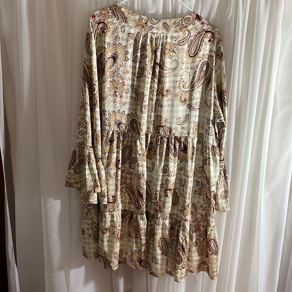 Entro Dress - Size 1X - soft silk material! - Picture 6 of 6